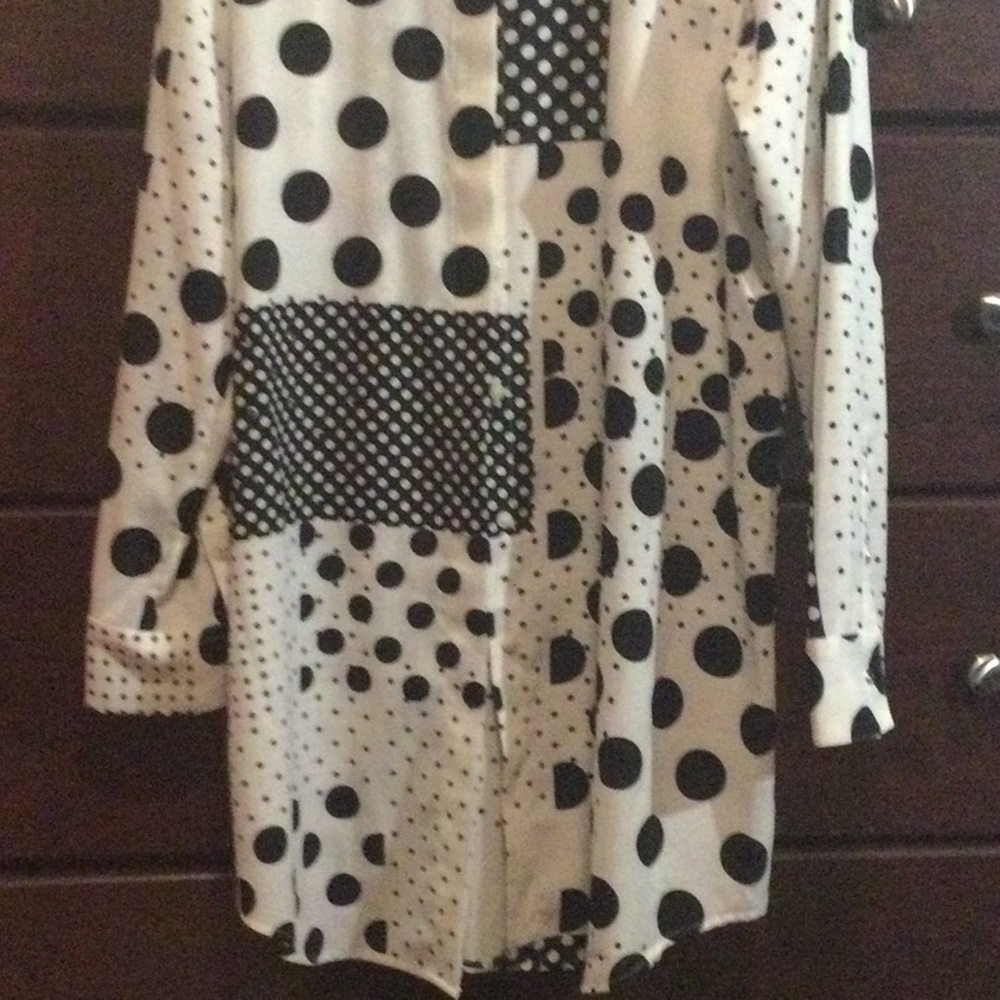 Calvin Kline polka dot shirt medium - Picture 2 of 5